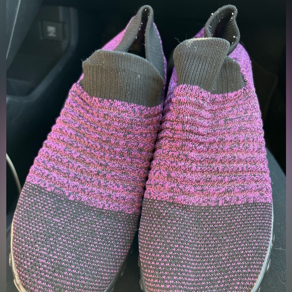 STQ Womens Slip On Breathable Knit Walking Shoes Sneakers Purple Black 10.5 - Picture 1 of 4